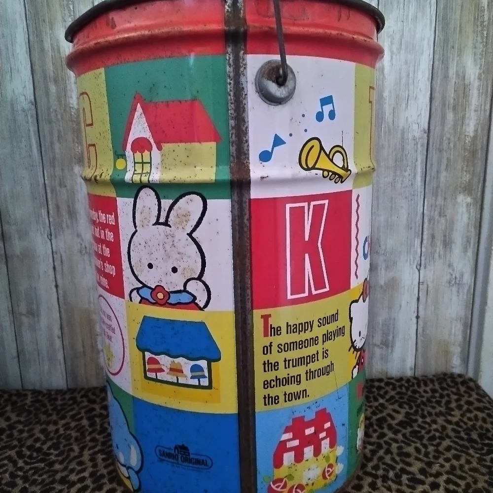 SANRIO CHARACTER TOWN 90S VINTAGE RARE METAL STORAGE BUCKET W/HANDLE NO LID - Picture 8 of 12